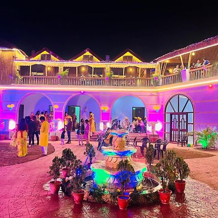 La Pahi Palace- Banquet And Resort Sakri East Ngoại thất bức ảnh