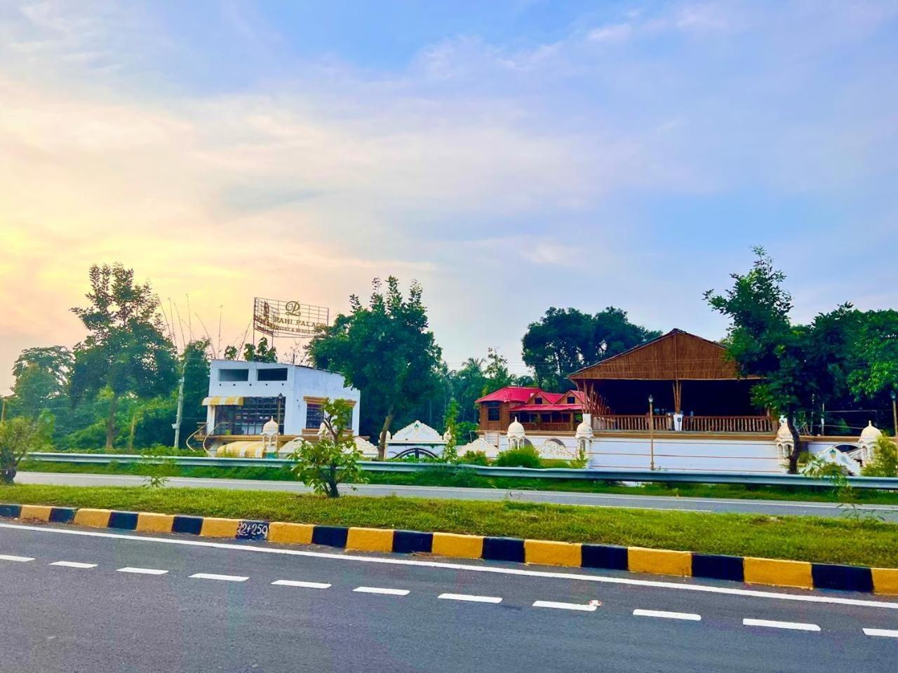 La Pahi Palace- Banquet And Resort Sakri East Ngoại thất bức ảnh